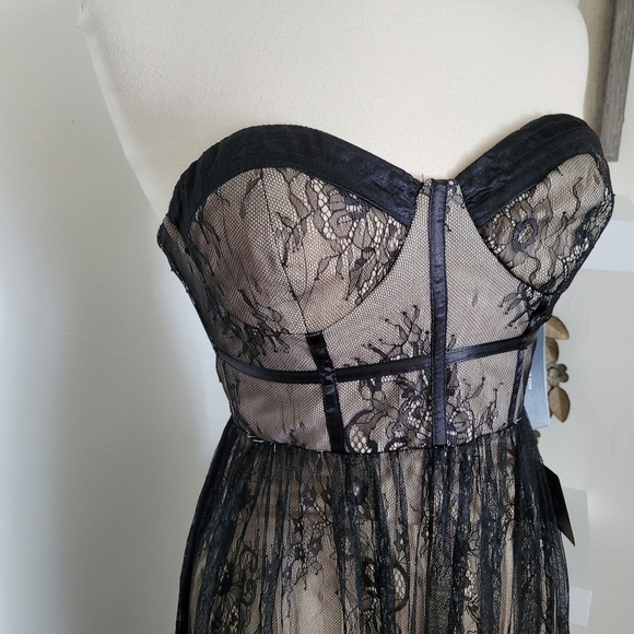 Lulu's Amorous Attitude Black Lace Bustier Strapless Maxi Dress Small - Picture 2 of 10